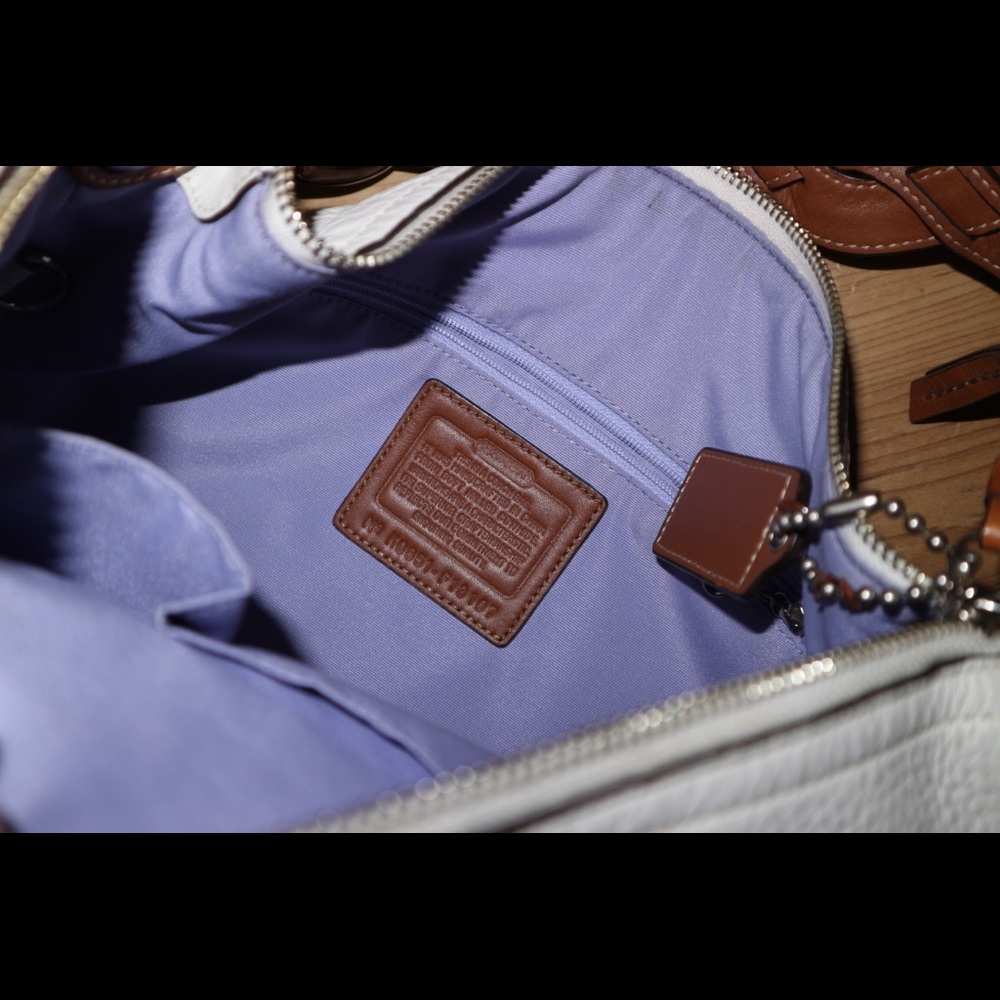 Purse - Picture 2 of 3